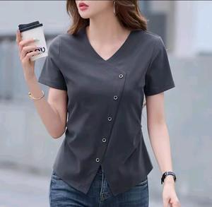 T-shirt à manches courtes et épaules droites, nouveau modèle pour femme, col en V croisé, couleur unie, ourlet irrégulier, taille cintrée - Product Image 3