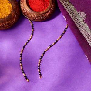 Cadena Mangalsutra Tradicional de Oro para Mujer - Joyería Cultural Coleccionable - Product Image 1