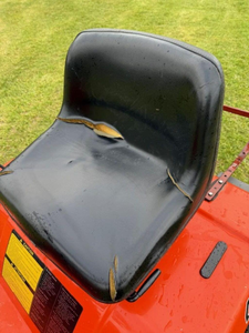 Mini cultivadora diésel de 25 HP de alta potencia, cortacésped de 2 tiempos eficiente para agricultura, cortacésped Kubota G1900 HST con asiento. - Product Image 4