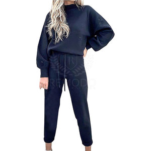 Ensemble de survêtements de jogging deux pièces à bas prix Costume de survêtement imprimé avec logo personnalisé pour femmes - Product Image 1