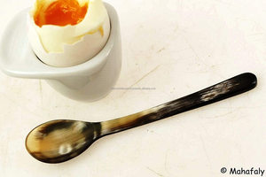 Cuillère en corne de buffle polie unique, vente en gros, artisanat naturel, petites cuillères en corne pour servir le caviar par FWE - Product Image 3