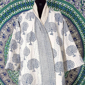 Chaqueta Kantha de Diseño Indio-Pakistaní 2025 para Unisex, Chaqueta de Moda Estampada Hecha a Mano con Mangas Largas de Algodón para Mujer - Product Image 2