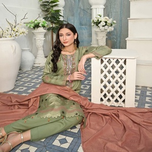 3 pièces-vente complète, costume Jacquard 3 pièces pour femmes du Pakistan et indiennes de la marque Bin Hameed - Product Image 4