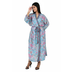 Conjunto de Kimono y Camiseta de Seda con Estampado Floral en Azul Pastel y Rosa para Mujer, Talla Única, Chifón, para Uso Diario y de Descanso - Product Image 4