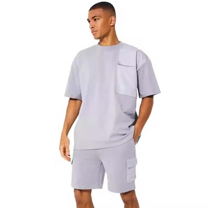 Ensemble t-shirt et short pour hommes en coton et polyester ensemble de service OEM pour l'été - Product Image 1