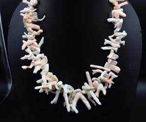 Collier de perles en forme de bâton de corail blanc naturel Collier de corail blanc japonais Perles de corail en forme de bâton polies - Product Image 1