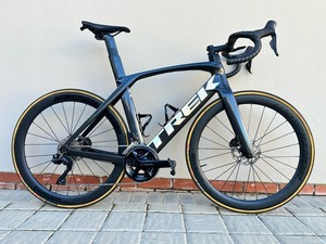 NOUVEAU VÉLO DE COURSE TREK MADONE SLR 9 AXS Gen 8 21 VITESSES FREINS À DISQUE EN ACIER - Product Image 5