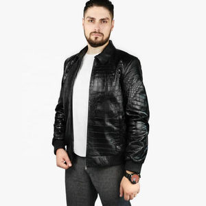 Chaqueta de Cuero, Nueva, con Grabado de Cocodrilo, Negra, de Cuero Vacuno Genuino, Estilo Bomber - Product Image 3