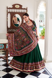 ผ้าไหมพิมพ์ลาย ikkat ใหม่สวยแบบ Tussar พร้อมกระจกจริงสำหรับทำงาน navratri lehenga cholic - Product Image 3