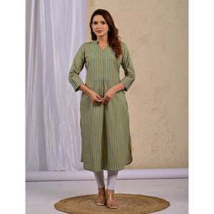Kurti Recto Estampado con Rayas Verdes, Ropa Étnica India de Rayón para Niñas y Damas, Suave, Cosido, Moderno, para Uso Diario o Fiestas - Product Image 3