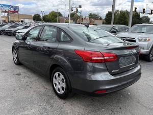 Precio bajo, Ford Focus S 2017 usado en venta - Product Image 5