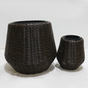 Artex Dong Thap, juego de macetas de ratán tejidas modernas de fábrica, macetas negras decorativas para decoración de balcón, sala de estar y jardín - Product Image 1