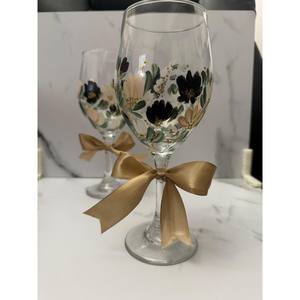 Superbe Verre à Vin Artisanal Écologique BRUSHSTROKE BLISS avec Nœud en Ruban – Style Classique pour un Service de Vin Artistique et Élégant - Product Image 2