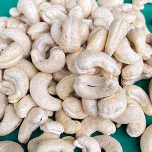 Free Sample Cashew W240 Cashew Nuts Ready To Ship Santigo - Product Image 1