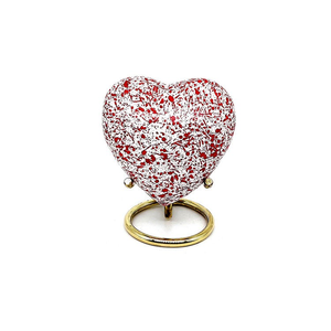 Mini urne en forme de coeur pour cendres d'animaux de compagnie Urne de crémation décorative moderne fabriquée à la main personnalisée en vente - Product Image 3