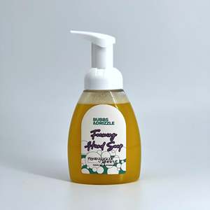 Savon Moussant pour les Mains HONEYSUCKLE BREEZE Parfum Citron Coco Formule Gel Ingrédients Principaux Alcool Eau Aloès Huile d'Olive Glycérine Lait - Product Image 1