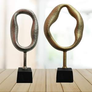 Venta caliente Escultura Aluminio Forma de hoja Diseño Trofeo Base de madera Artículos decorativos para el hogar Artículo Fabricante mayorista Exportador - Product Image 3