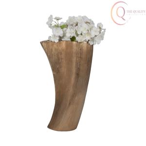 แจกันโลหะตกแต่งสำหรับวางบนโต๊ะ พร้อมการตกแต่งคุณภาพพรีเมียม ออกแบบมาเพื่อเพิ่มความสวยงามให้กับการตกแต่งบ้านและสไตล์ภายใน - Product Image 2