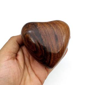 Urnes de crémation en bois en forme de coeur de haute qualité pour cendres Urne funéraire en bois pour animaux de compagnie adultes Urnes commémoratives artisanales fabriquées au Viet Nam - Product Image 3