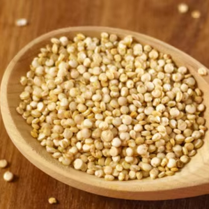 Semillas de quinua orgánica premium, sin OMG, ricas en proteínas y fibra, nutritivas, saludables, súper alimentos, granos integrales limpios, ideales para exportación a granel. - Product Image 1