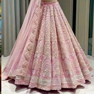 Lehenga choli ผ้าไหมปักด้วยมือสำหรับผู้ใหญ่เด็กผู้หญิงปรับแต่งความยาวทำด้วยมือพิมพ์สำหรับงานแต่งงานปาร์ตี้ชุดสูทสไตล์ยาว - Product Image 1