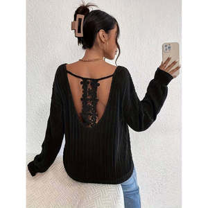 Blusa de mujer de manga larga con cuello en V, espalda con ventana y detalles de encaje, acanalada gruesa, 19772 - Negra - Product Image 3