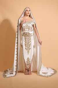 ชุดคาฟตันปักลายทองคำขาวแบบราชวงศ์ งานแฮนด์เมด ทรงตรง สไตล์งานปาร์ตี้ 3 มิติ  โลโก้ด้านหน้า  งานปัก 3 มิติ สวยงาม - Product Image 4