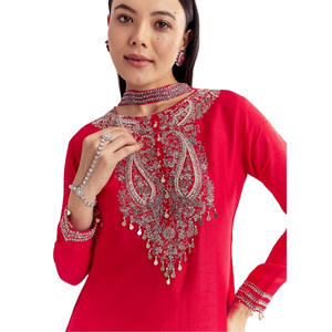 Conjunto Kurta de seda roja Dola con bordado Zardosi y gargantilla Dupatta para recepciones de bodas Sangeet al por mayor y Ropa Étnica a granel - Product Image 4