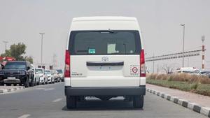 Pour Hiace HIGH ROOF 2026 GL, nouveau modèle automatique, intérieur sombre avec caméra arrière disponible à la vente - Product Image 2