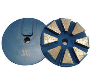 Disque de meulage rugueux TERRCO compatible 3 pouces (80 mm) avec système de changement de vitesse, huit segments radiaux pour la préparation des surfaces en béton - Product Image 4