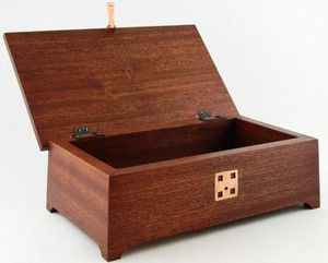 Boîte à bagues en bois de noyer de luxe faite à la main technique polie de style vintage - Product Image 5