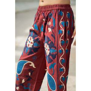 Pantalón de Pijama de Algodón para Mujer con Bordado Suzani, Hecho a Mano, Estilo Boho, con Diseño Floral Hippie, Talla Única para Verano - Product Image 2