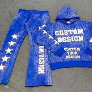 Ensemble de survêtement 2 pièces streetwear personnalisé avec logo imprimé, effet délavé, coupe évasée, broderie vieillie et patch chenille, idéal pour l'hiver - Product Image 1