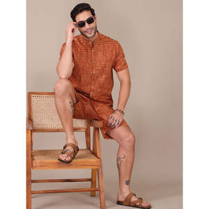 Ensemble coordonné Amanush pour homme, en coton tressé texturé, style Khadi, chemise à manches longues à col mandarin avec short, tenue décontractée d'été - Product Image 1