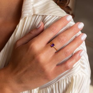 Anillo Minimalista de Plata de Ley 925 con Incrustaciones de Circonita Amatista en Corte Esmeralda, Chapado en Oro, Joyería de Moda para Mujer - Product Image 3