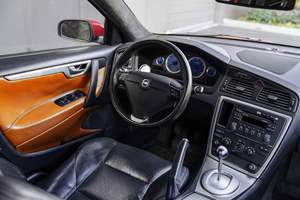 Volvo S60R 2006 d'occasion, pas de réserve, boîte manuelle 6 vitesses, transmission intégrale, climat chaud, modifications importantes - Product Image 4