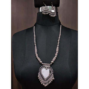 Jeweljunk, conjunto de collar en forma de corazón de vidrio Chapado en rodio, joyería de moda Navratri-1112836 - Product Image 1