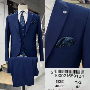 Costume pour homme simple et élégant 80% laine 20% polyester coupe ajustée pour les professionnels modernes - Product Image 5