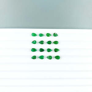 ลูกแพร์พลอยสังเคราะห์สีเขียวมรกตแบบหลวมธรรมชาติขนาด3X5มม. และ4x6มม. - Product Image 3