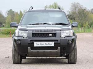 Voitures d'occasion en nouvel état avec boîte de vitesses manuelle de taille de pneu R18 Sièges en cuir intérieur foncé FWD Drive - Product Image 5