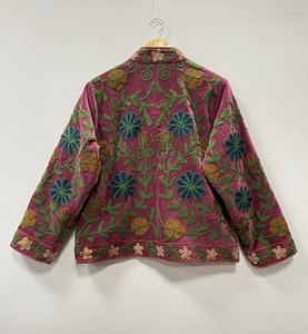 Chaqueta Suzani de Terciopelo Bordada a Mano con Diseño Floral, Prenda Exterior Boho Étnica para Mujer, Ropa Casual - Product Image 6