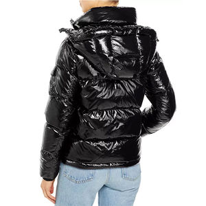 Blouson matelassé noir brillant pour femme – Classique, chaud et coupe-vent pour l'hiver – Vente en gros - Product Image 2