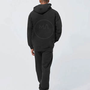 Sweatshirts à capuche à impression bouffante de couleur unie pour hommes conçus sur mesure pour l'hiver à l'extérieur - Product Image 6