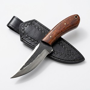 Couteau utilitaire de chasse et de camping à lame fixe en acier carbone fait main avec manche en bois et étui en cuir OEM - Product Image 1