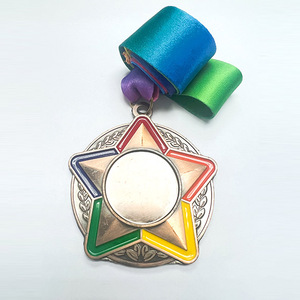Médaille de récompense en métal argenté avec impression UV pour les cadeaux promotionnels et les cadeaux de bienvenue - Product Image 3