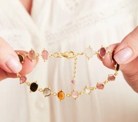 Bracelet de galets de créateur en tranches de pierres précieuses multiples naturelles de forme fantaisie de haute qualité