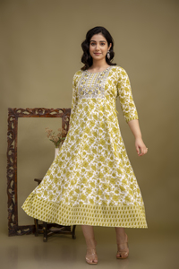 Robe longue de qualité supérieure séquence broderie travail côté Dori Handloom fabricant indien - Product Image 3