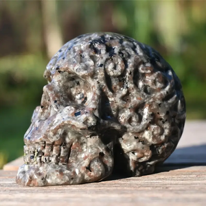 Kerajinan Kristal Yooperlite Alami Grosir, Ukiran Kepala, Reaksi Fluoresen UV, untuk Dekorasi dan Hadiah - Product Image 3