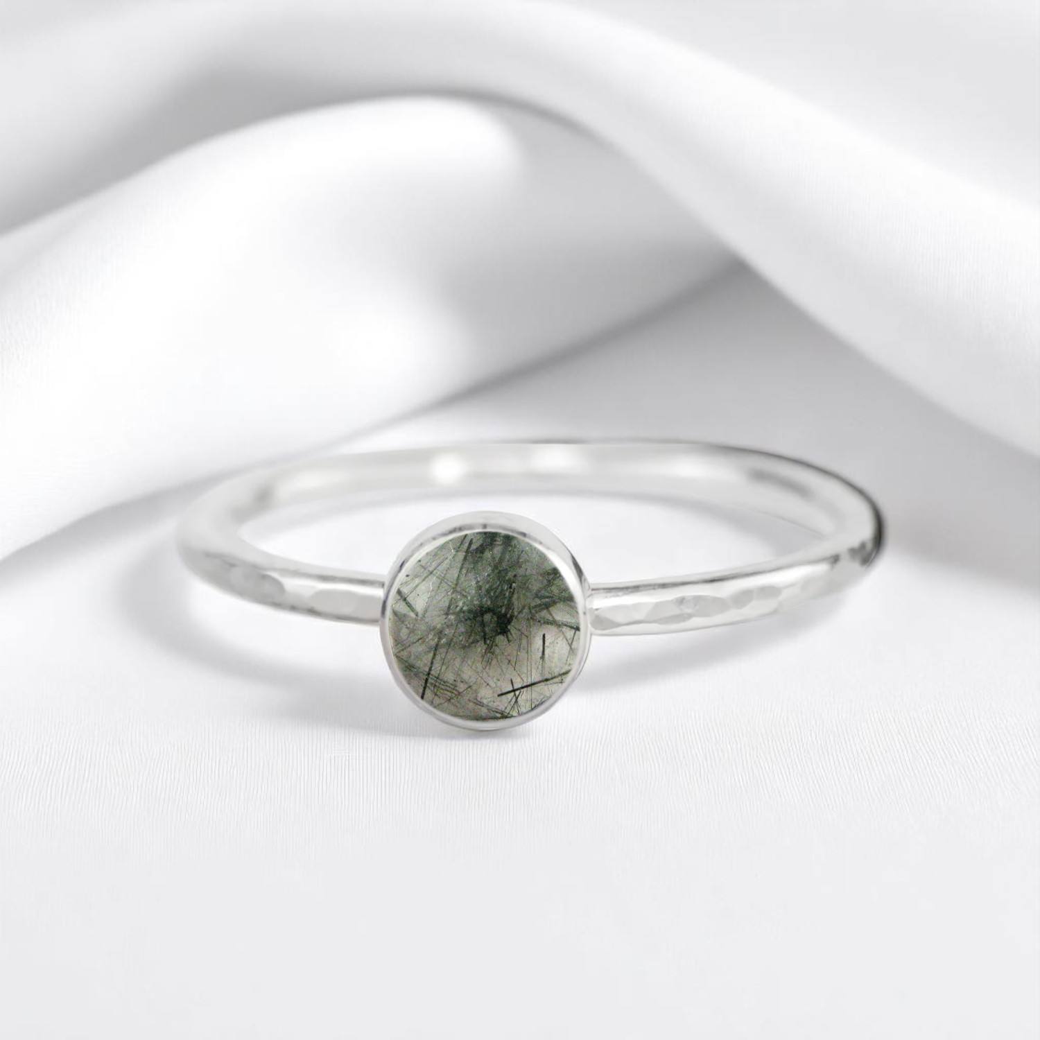 รูไทล์สีดำ