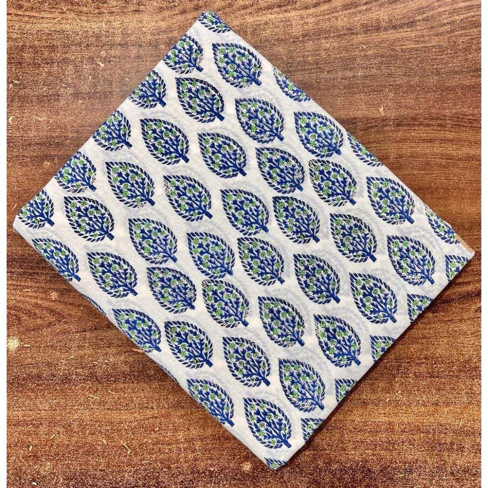 สีเทาเข้ม